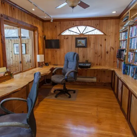 Beautiful Lake House on Schroon Lake with private beach and dock slip-4bed/4bath