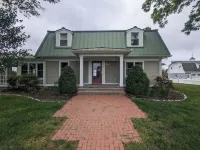 Waterfront Estate - Amazing Views And Sunsets - Pet Friendly - New rate for 2025 Hotels near Maryland Welcome Sign