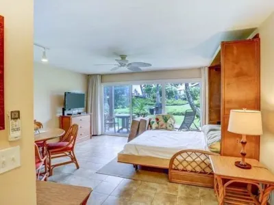 Kauai Pono Kai Resort BR/1BA Condominium -- Sleeps 4