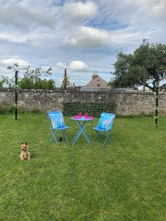 Scot’s themed  cottage ,super king bed, ideal location. Pet friendly. Отели в г. Блэргори энд Ратрей