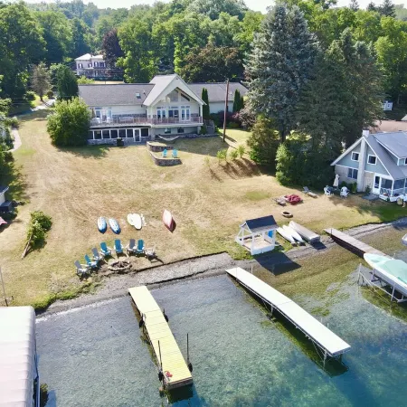 Stunning Keuka Lake House! Kayak, SUP, fish, swim, campfires