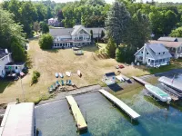 Stunning Keuka Lake House! Kayak, SUP, fish, swim, campfires