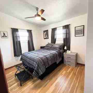 Kadia’s Place-The One With The Pool Table & TVs Rooms