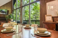 MID-CENTURY MODERN A-FRAME - HOT TUB/FIREPIT IN WOODS