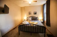 Charming and Historic 5BR Near DT, Irvine Park and Cathedral Hill
