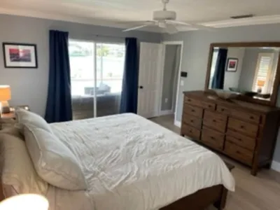 Perfect Lakefront Home Close to Sarasota's White Sand Beaches, UTC, & Golf