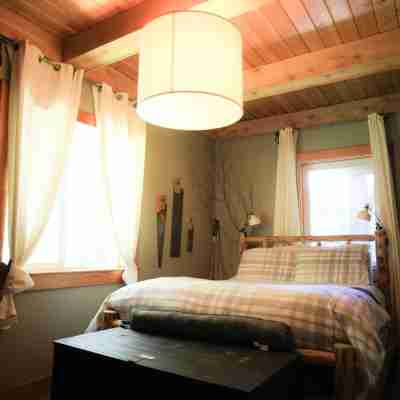 Amazing Government Camp Cabin Short Walk to SkiBowl or Downtown Rooms