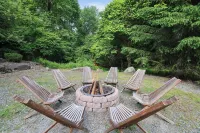 NEW Family Cabin near Lake Wallenpaupack-Hot Tub-Trails