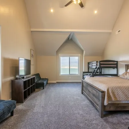 Closest House to Yuba Lake!
