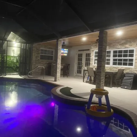 Amazing house with Pool4b(4b just 9 minutes from Ventura country club golf