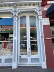 Jellyfish Lookout on Strand- historic neighborhood, local shops and dining - Condos