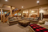 New Large Adirondack Lodge with Pond Waterfront and A/C