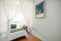 Hilo Villa with pool - 16 guests max