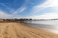 Family Beach House in Onset - walk to beaches