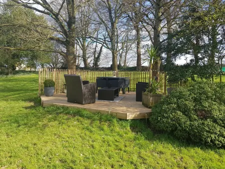 Renovated Breton farmhouse in Morbihan Отели в г. Морбиан