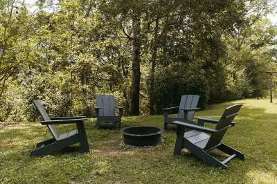 "Rocky Top" - Cozy RRG Cabin Kentucky Reptile Zoo附近的飯店