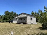 Charming home in the heart of Northern Michigan's destinations and activities. - 3-Star