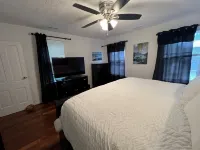 Historic district home, View of the Capital, WALK Downtown, w/ Outdoor Dining!