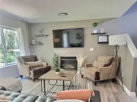 4BR,4 King Beds, 5 minute walk to Edgefield Mcmenamins, Pool Table, Full Kitchen