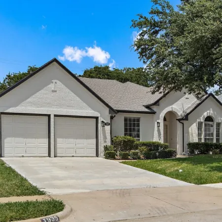 Fully Remodeled 3 bedroom 2 Bath Home