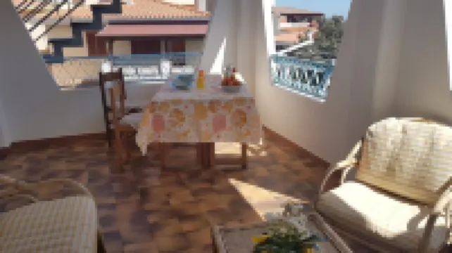 Attic with sea view just 30 meters from the beaches with parking space in the courtyard!