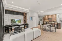 B&W 2-bedroom condo with WiFi, AC in delightful Philadelphia
