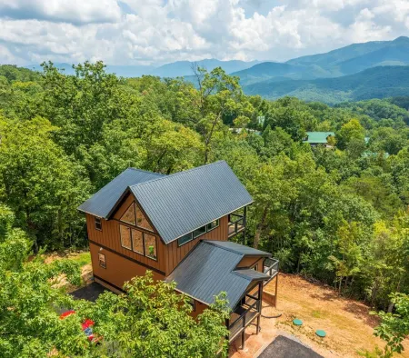 WOW! An AMAZING View! LeConte Sunrise View...Rent it before it is gone.
