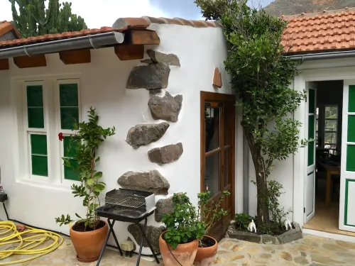 Well equipped house for 2 - 4 pers. and apartment for 2 pers. in the upper valley