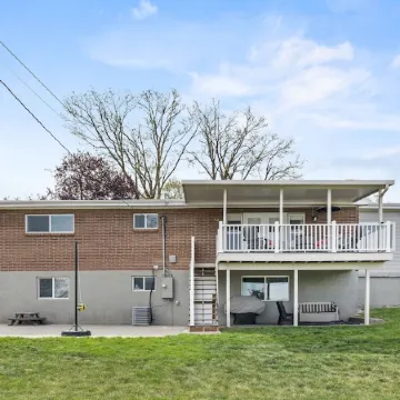 5Br Mountainside Home w/ Views - Near SLC, Park City & Lagoon