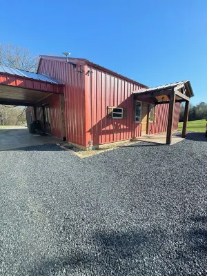 Beautiful new barndominium close to lake Ouachita, caddo river and camp ozark.