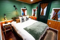 Beautifully Renovated Yellow Union Pacific Caboose, Tehachapi Overlooking Cable