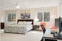 Hidden Haven - Kids friendly home, Great Location, Extended Deck, Outdoor Dining