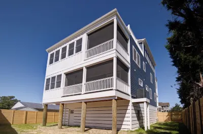 Green Street Coastal Retreat