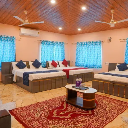 Saanjh Riverside Resort Отели в г. Авакали