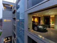 b'mine Duesseldorf, WorldHotels Crafted Hotels near أُنترباخ