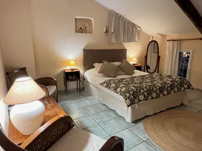Logis Hôtel la Bastide des Monges