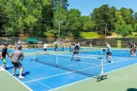 Newly Renovated 3 BR House-PERFECT Location, Walk to The Square!