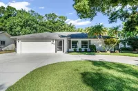 2 Blocks from Legacy Trl+Heated Pool&Pool Table