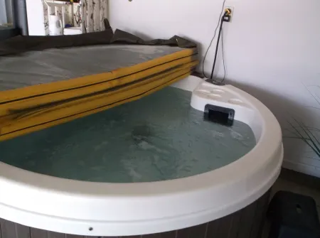 lake front 2 br condo close to bsu