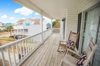 Spectacular Beach House just 1 min. walk to beach w/ Private Salt Pool & Hot Tub