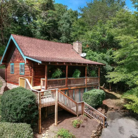 Southern Charm #88 -Charming & Clean Log Cabin!