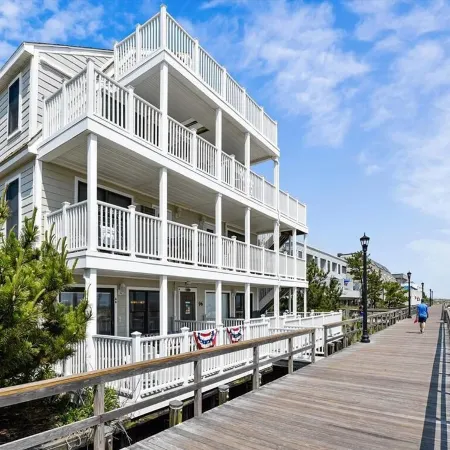 Oceanfront, Pristine 1br 1 Ba Condo, Relax And Rejuvenate By The Sea.
