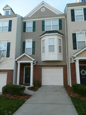 Cozy and Convenient Furnished Townhome w/view