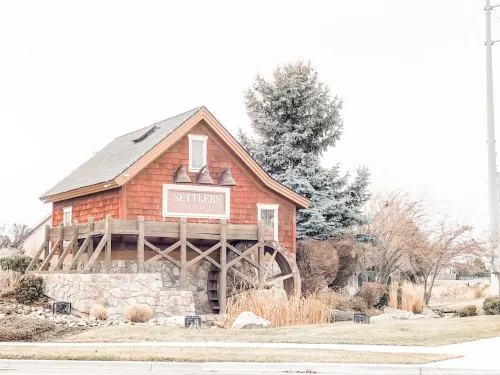 Clean, Comfy, and Cozy Near EverythingFamily and Dogs Friendly:) Hotels in Meridian