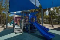Steps to 2025 #1 Rated Beach in USA Fun-n-Sun Modern 2+2 Condo Pool Pickleball - 발코니