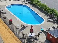 Relaxing View and Walking Distance to downtown Kirkland! Easy freeway access. โรงแรมในเคิร์กแลนด์