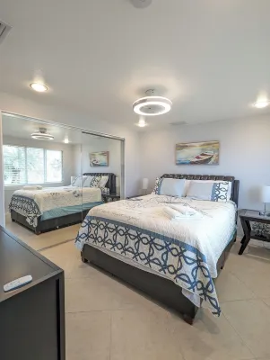 2.3 miles from Manasota Beach