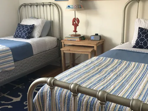 Unique Marina Side Condo With Great Views And Fun Atmosphere!