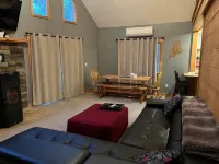 Spacious 4-bedroom house w/Hot Tub near Sugarloaf with WiFi, bonus room and more