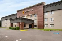La Quinta Inn by Wyndham Birmingham - Inverness Hotels in Lake Purdy